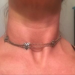 American Eagle choker
